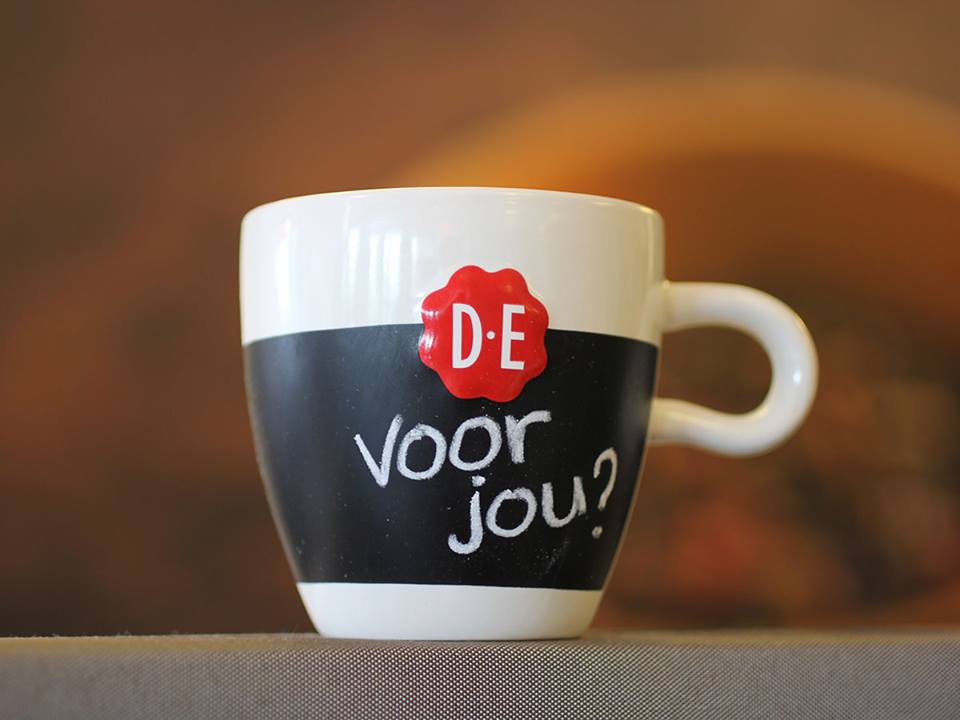 BURENDAG 2016 Leveringsproblemen voor D.E Burendagmokken: teveel animo voor mok Dirk.Coffee